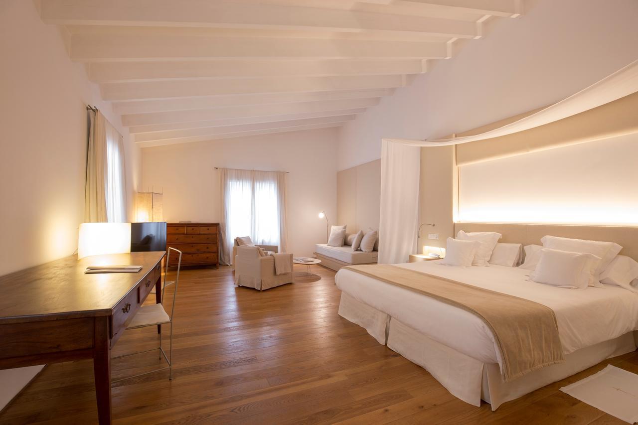 Convent De La Missio Hotel